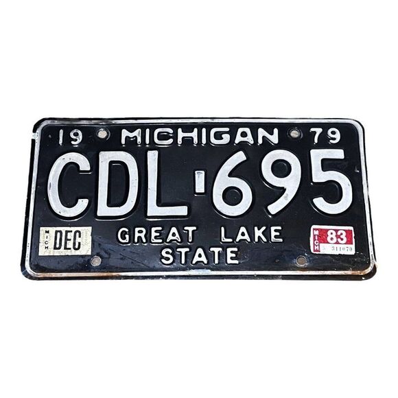 Vintage Michigan 1983 the great Lake State Collectible license plate Tag CDL 695 - Picture 1 of 3